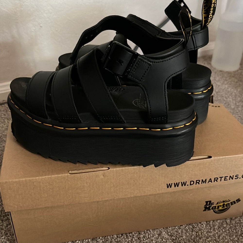 Womens Dr. Martens Blaire Platform Sandal - Black          Worn 3-4 times